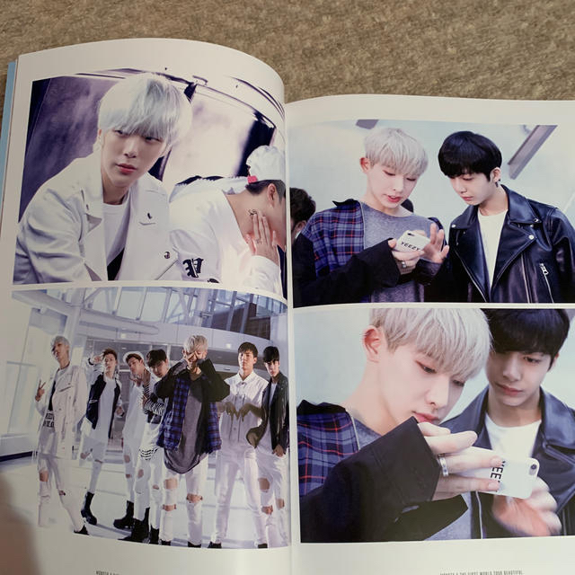 whxxx様専用　　MONSTA X   PROGRAM BOOK エンタメ/ホビーのタレントグッズ(アイドルグッズ)の商品写真