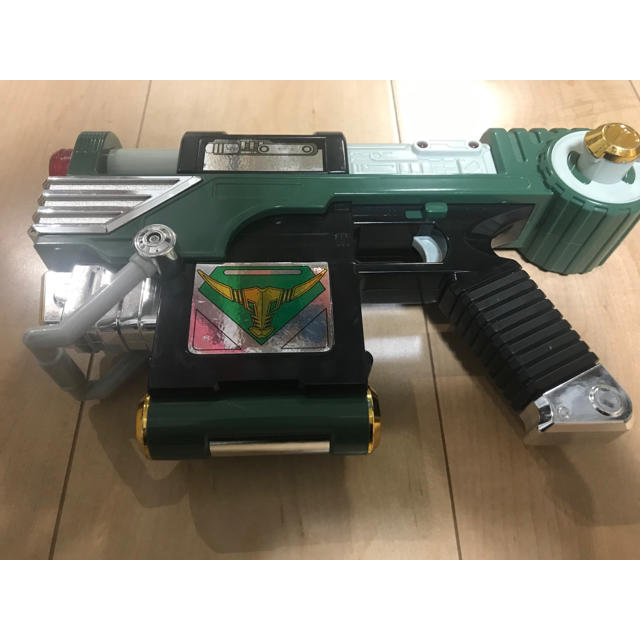 仮面ライダー龍騎 DX機召銃マグナバイザー 小田井涼平さんサイン付き 仮面ライダー龍騎 DX機召銃マグナバイザー 小田井涼平さんサイン付き