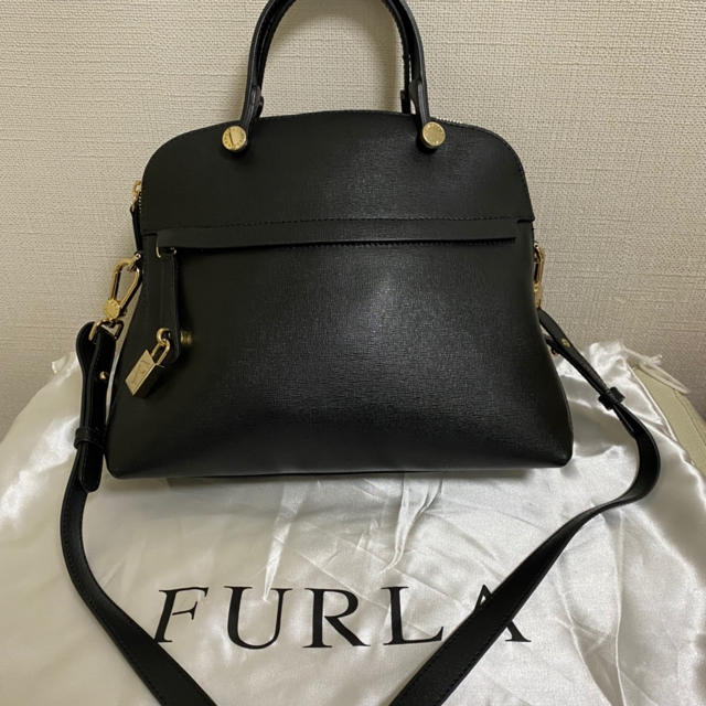 FURLA フルラ　パイパー　黒　M