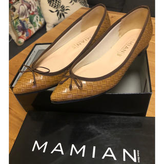 マミアン(MAMIAN)のMAMIAN フラットパンプス　25,0(ハイヒール/パンプス)