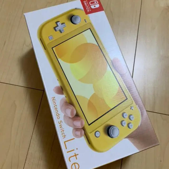 【即日発送】任天堂Switch light イエロー