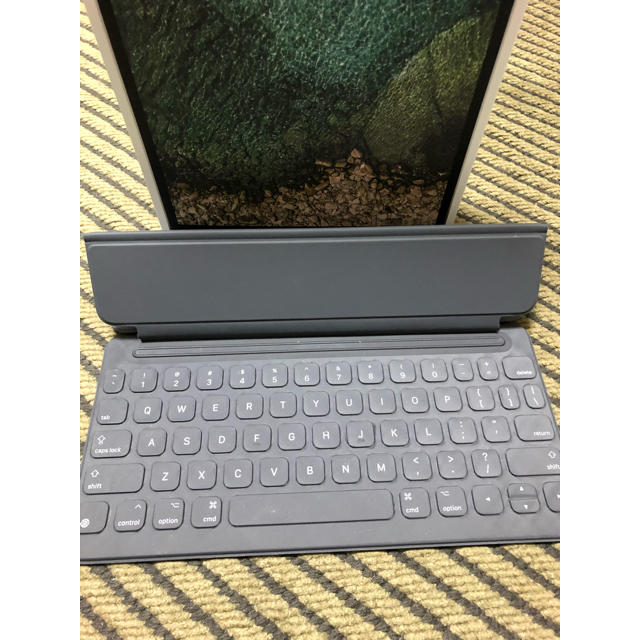 純正Smart Keyboard付き　iPad Pro 10.5 スペースグレイ