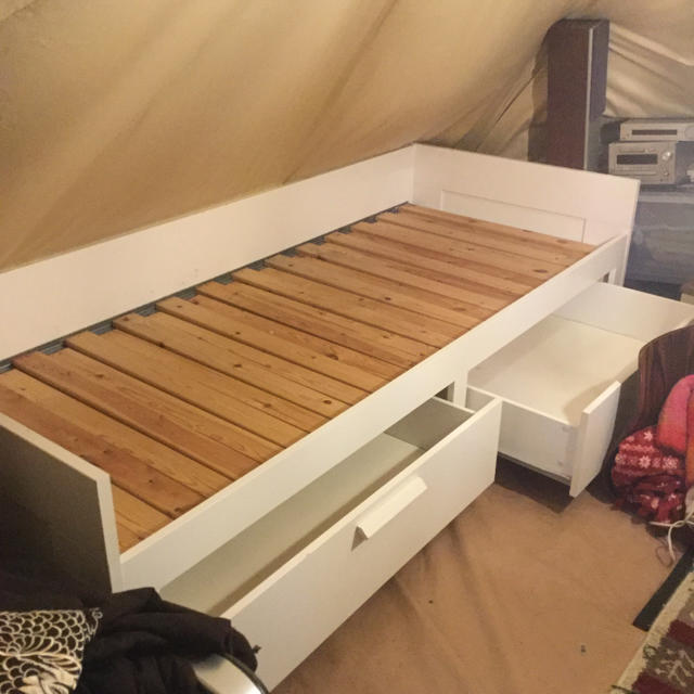 IKEA ブリムネス ベッド シングル〜ダブルまで伸縮 ソファーにも IKEA ブリムネス ベッド シングル〜ダブルまで伸縮 ソファーにも