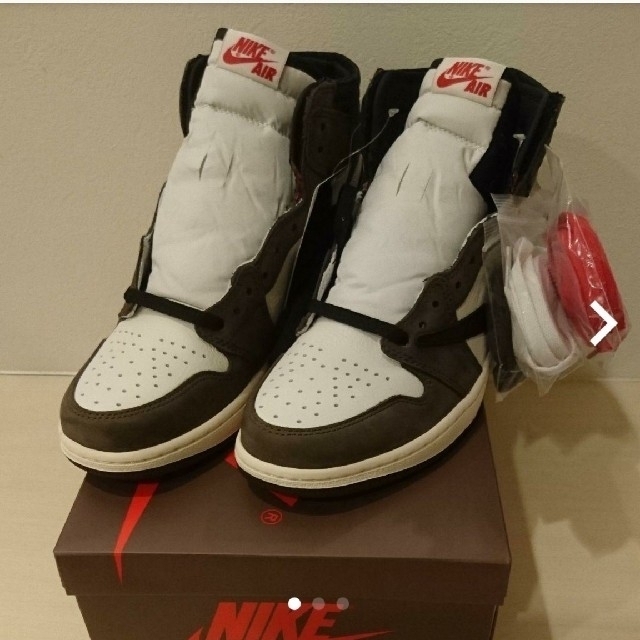 NIKE(ナイキ)のアメカジ様専用 エアジョーダン1 High TRAVIS SCOTT 新品！！ メンズの靴/シューズ(スニーカー)の商品写真