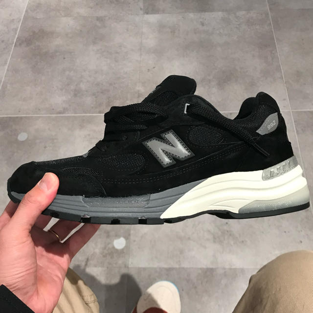 New Balance(ニューバランス)のzokonekoさん専用　ニューバランスM992BK メンズの靴/シューズ(スニーカー)の商品写真