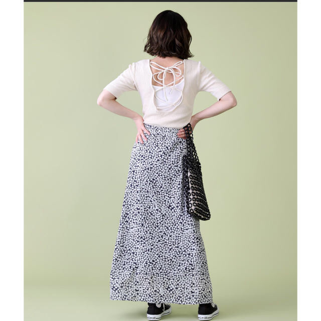 FREAK'S STORE(フリークスストア)のフレア　スカート  花柄　ネイビー レディースのスカート(ロングスカート)の商品写真