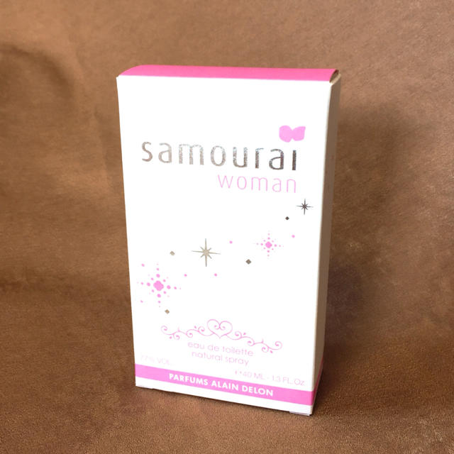 SAMOURAI(サムライ)の【新品・未使用】 サムライウーマン NE オードトワレ 40ml コスメ/美容の香水(香水(女性用))の商品写真