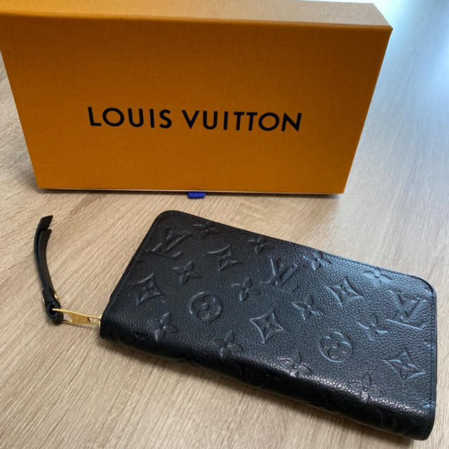 LOUIS VUITTON(ルイヴィトン)のルイヴィトン ジッピーウォレット レディースのファッション小物(財布)の商品写真