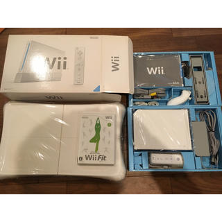Wii 本体 美品 欠品なし Wiiフィット セット(家庭用ゲーム機本体)
