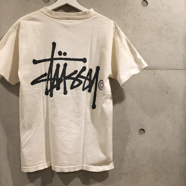 【2022A/W新作★送料無料】 STUSSY - vintage T ロゴ 黒タグstussy USA製  レア！80's Tシャツ+カットソー(半袖+袖なし)