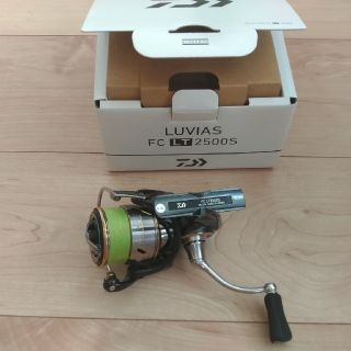 ダイワ(DAIWA)の20ルビアスFCLT2500S 日本製　美品(リール)