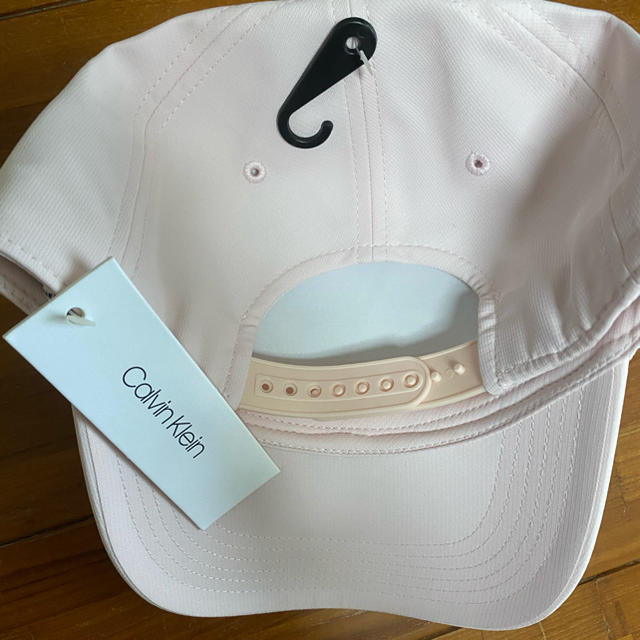 Calvin Klein(カルバンクライン)の【日本未発売】カルバンクライン　キャップ　パステルピンク　アメリカ限定 レディースの帽子(キャップ)の商品写真