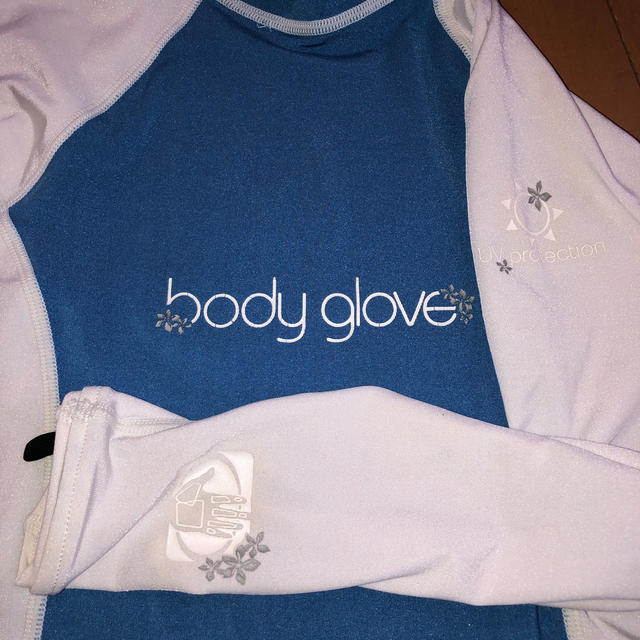 Body Glove(ボディーグローヴ)のラッシュガード BODY GROVE  子供でも レディースの水着/浴衣(水着)の商品写真