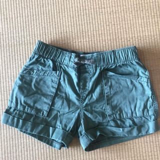 オールドネイビー(Old Navy)の【OLD NAVY】カーキショートパンツ　110cm(パンツ/スパッツ)