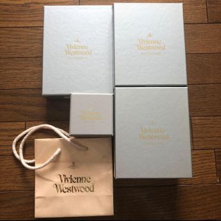 Vivienne Westwood(ショップ袋)のフリマアイテム一覧 Vivienne Westwood(ショップ袋)のフリマアイテム一覧