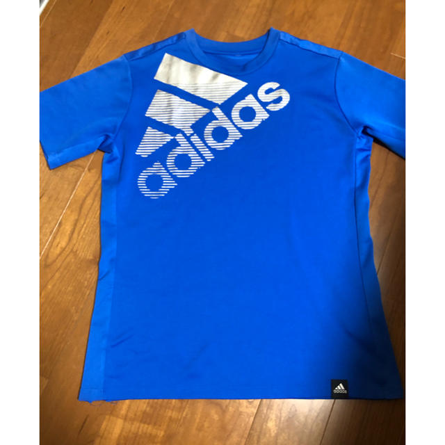 adidas(アディダス)のアディダス  プラTシャツ　ブルー　 スポーツ/アウトドアのトレーニング/エクササイズ(その他)の商品写真