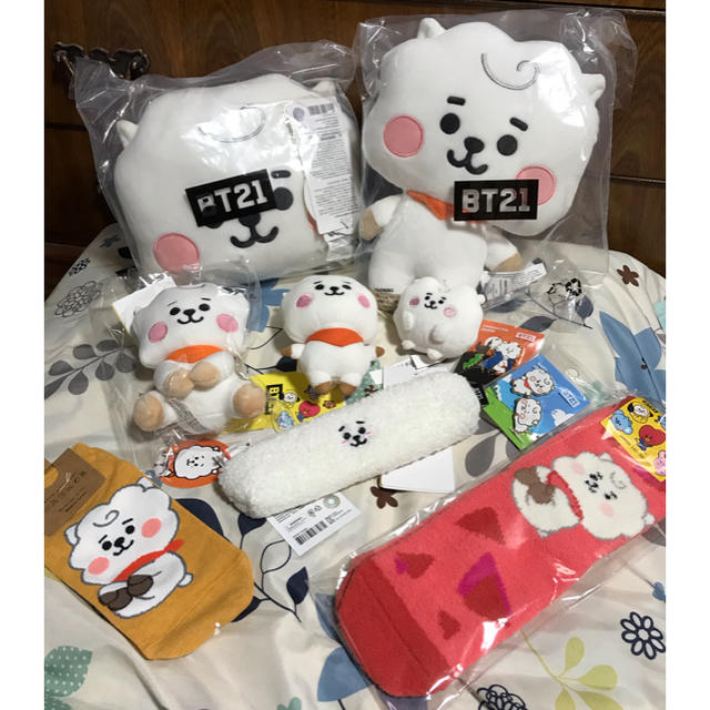 BT21 RJ 9点セット ボディクッション ポンポンマスコット | フリマアプリ ラクマ