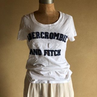 アバクロンビーアンドフィッチ(Abercrombie&Fitch)のアバクロ白Tシャツ(Tシャツ(半袖/袖なし))