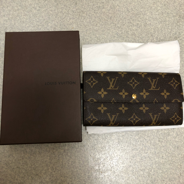 LOUIS VUITTON(ルイヴィトン)のGW期間値下げ！ヴィトン  モノグラム　長財布　未使用 レディースのファッション小物(財布)の商品写真