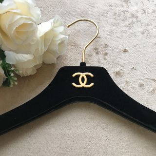 シャネル(CHANEL)のCHANEL♡ベロアハンガー  細いタイプ(その他)