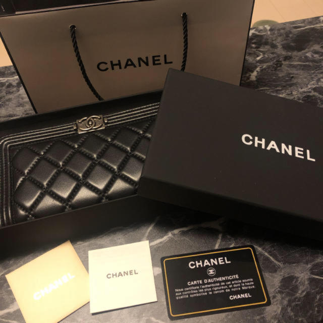 CHANEL 長財布