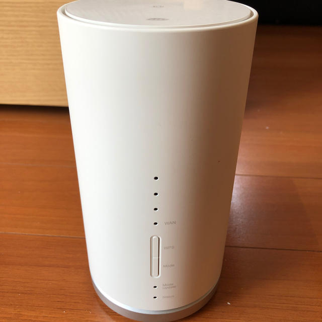 au(エーユー)のSpeed Wi-Fi HOME L01 au WHITE スマホ/家電/カメラのPC/タブレット(PC周辺機器)の商品写真