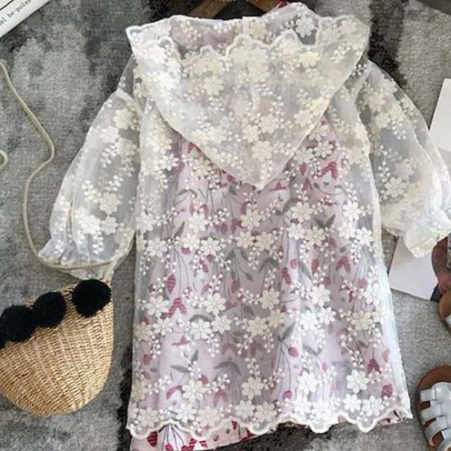 子供レースカーディガン キッズ/ベビー/マタニティのキッズ服女の子用(90cm~)(ジャケット/上着)の商品写真