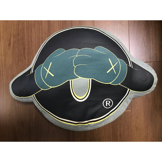 KAWS Originalfake クッション