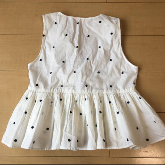 ZARA(ザラ)のzara フリル　ドット　トップス　ブラウス レディースのトップス(シャツ/ブラウス(半袖/袖なし))の商品写真