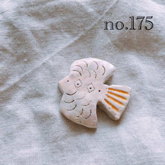 STUDIO CLIP(スタディオクリップ)のマル様専用　　　　　　　　　no.175 bird pottery brooch ハンドメイドのアクセサリー(コサージュ/ブローチ)の商品写真