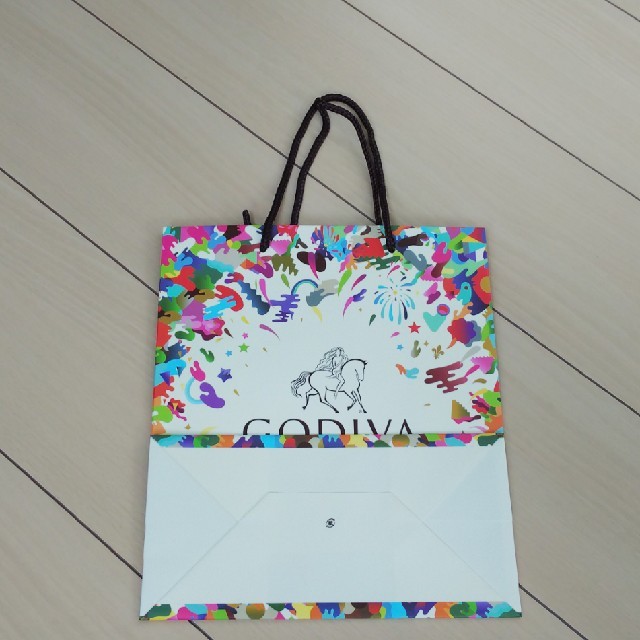 ショップバッグ GODIVA 中古品 レディースのバッグ(ショップ袋)の商品写真