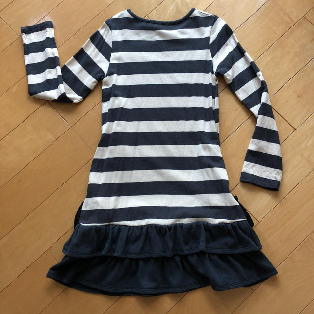 BeBe(ベベ)のBeBe ボーダーチュニック　ワンピース　140 キッズ/ベビー/マタニティのキッズ服女の子用(90cm~)(ワンピース)の商品写真