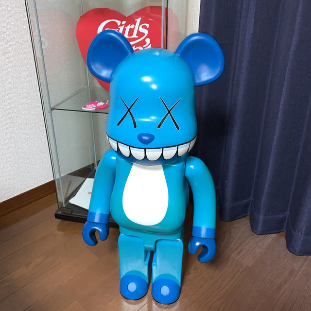 MEDICOM TOY(メディコムトイ)のりな様専用　kaws anation ベアブリック　1000% エンタメ/ホビーのおもちゃ/ぬいぐるみ(キャラクターグッズ)の商品写真