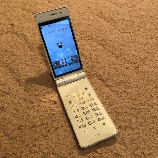 パナソニック(Panasonic)のdocomoケータイ　P-01E(携帯電話本体)