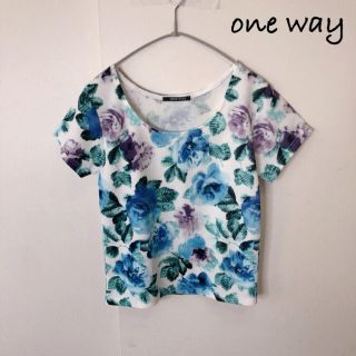 ワンウェイ(one*way)のトップス 花柄 Tシャツ⭐︎ワンウェイ(Tシャツ(半袖/袖なし))