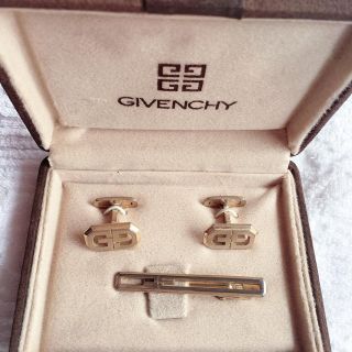 ジバンシィ(GIVENCHY)のジバンシィ　ネクタイピン＆カフスセット(ネクタイピン)