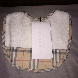 バーバリー(BURBERRY)のバーバリー　スタイ　未使用(ベビースタイ/よだれかけ)