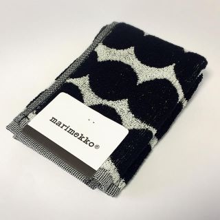 マリメッコ(marimekko)の【新品・未使用】 marimekko マリメッコ ドット柄 タオルハンカチ(ハンカチ)