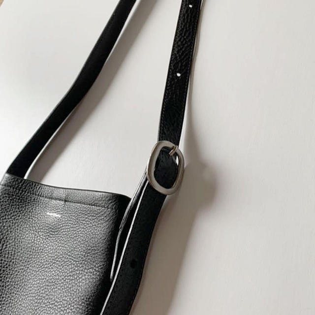 Hender Scheme(エンダースキーマ)のHender Scheme one side belt bag small レディースのバッグ(ショルダーバッグ)の商品写真