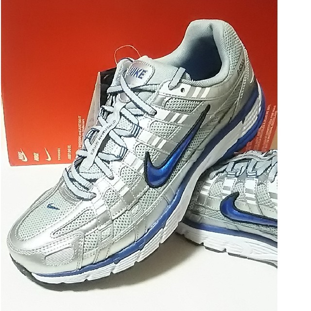 NIKE(ナイキ)の定11000円!限定ハイブリッドデザイン!ナイキ.P-6000新品スニーカー! レディースの靴/シューズ(スニーカー)の商品写真