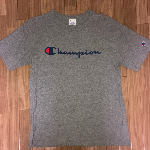 Champion(チャンピオン)のチャンピオン　グレーTシャツ　Mサイズ メンズのトップス(Tシャツ/カットソー(半袖/袖なし))の商品写真