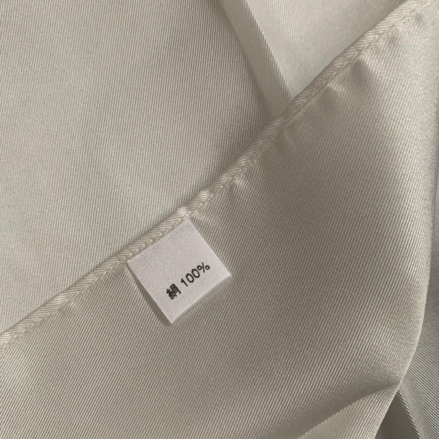 ポケットチーフ　グローブ　結婚式　新郎　ブライダル メンズのファッション小物(ハンカチ/ポケットチーフ)の商品写真