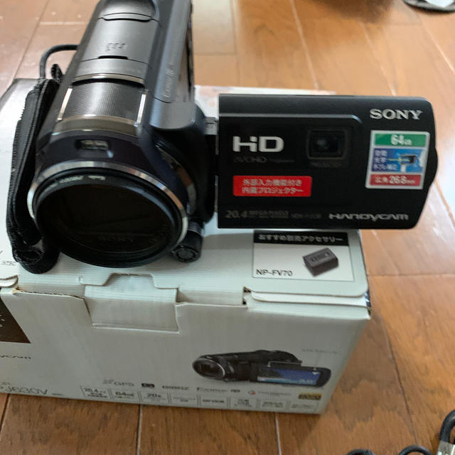 SONY(ソニー)のソニービデオカメラ　HDR-PJ630V スマホ/家電/カメラのカメラ(ビデオカメラ)の商品写真