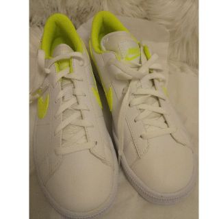 ナイキ(NIKE)のNIKE ナイキ スニーカー(スニーカー)