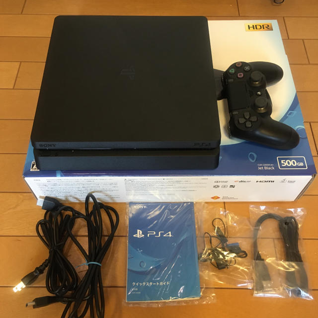 新品同様 【即出荷】PlayStation4 本体 PStand PS4アクセサリー付き 美品 PS4 充電冷却スタンド付 