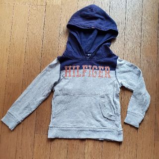 トミーヒルフィガー(TOMMY HILFIGER)のトミーヒルフィガーのパーカー　サイズ99～113です！！(Tシャツ/カットソー)