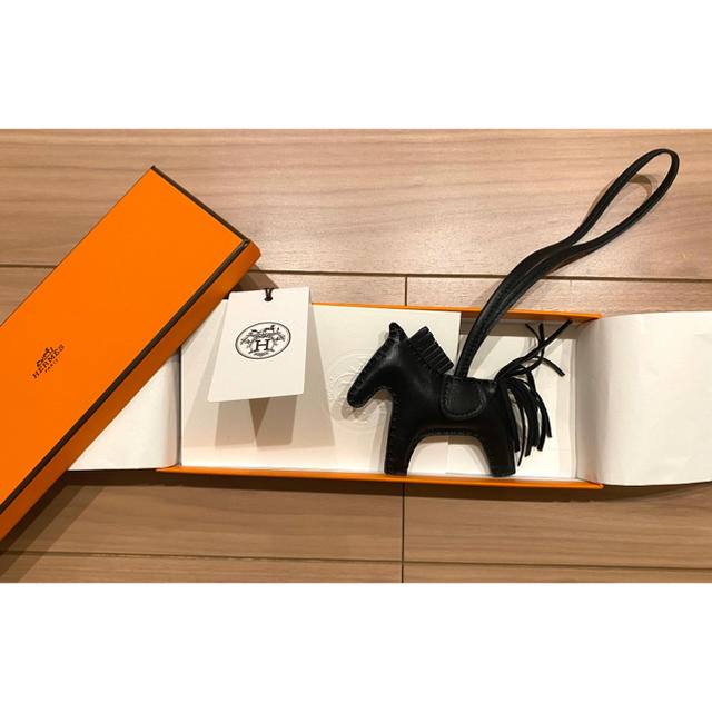 レアアイテム 新品未使用【HERMES】ロデオ PM チャーム ブラック］