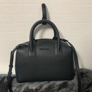 チャールズアンドキース(Charles and Keith)のCharles&Keith クラシックストラクチャード トップハンドルバッグ (ボストンバッグ)