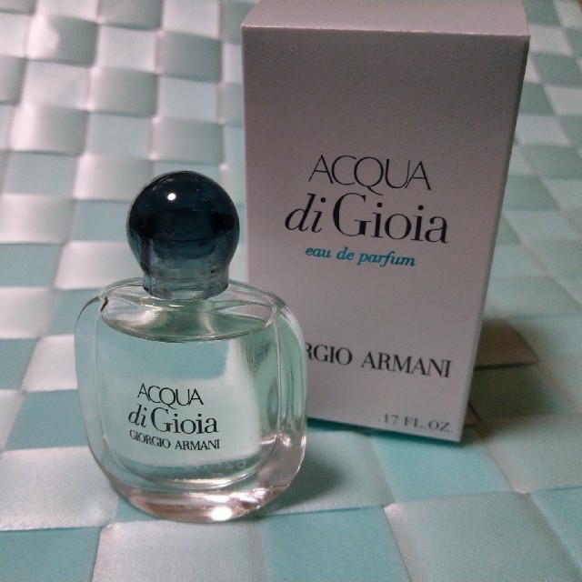 Giorgio Armani(ジョルジオアルマーニ)のジョルジオ アルマーニ アクアディジョイア ミニ香水 コスメ/美容の香水(香水(女性用))の商品写真
