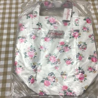 キャスキッドソン(Cath Kidston)のBOX型トートバックCATH KIDSTON　キャスキッドソン　 白花柄(トートバッグ)